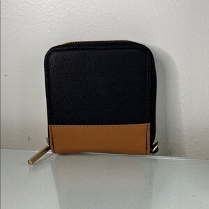NWOT Thirty One Brand Mini All About the Benjamins in Black Smooth Pebble AATB
